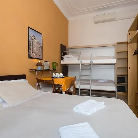 Quo Vadis 2 Oda ve Kahvaltı Roma