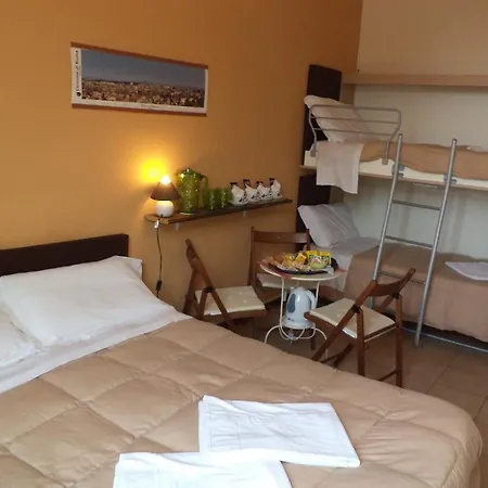 Quo Vadis 2 Oda ve Kahvaltı Roma